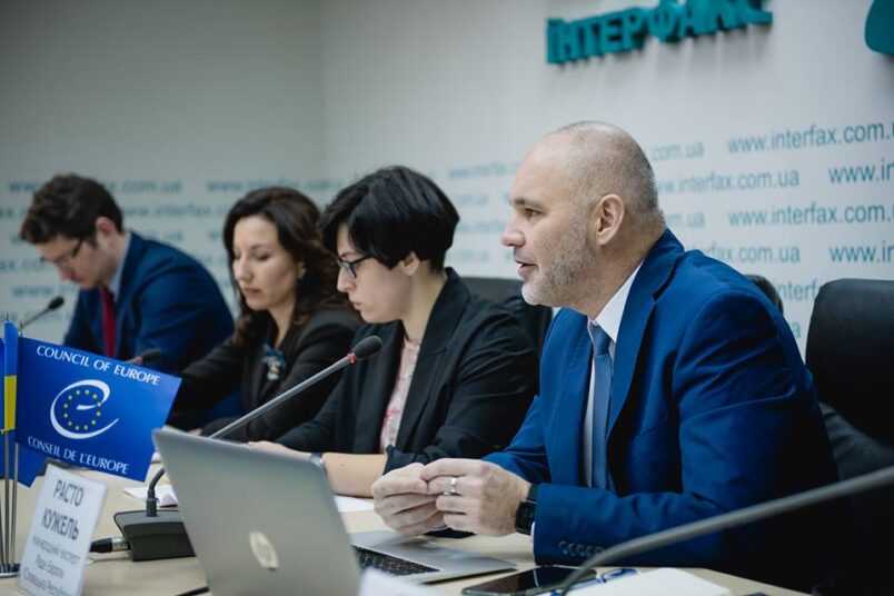 Анонс: «Кому із кандидатів підігрують українські ЗМІ: результати медіа моніторингу»