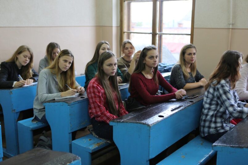 У Чернівцях студенти прослухали лекцію Валерія Іванова щодо стандартів журналістики